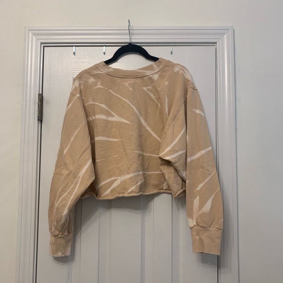 Tie Dye Cropped Pullover - Picture 5 of 5